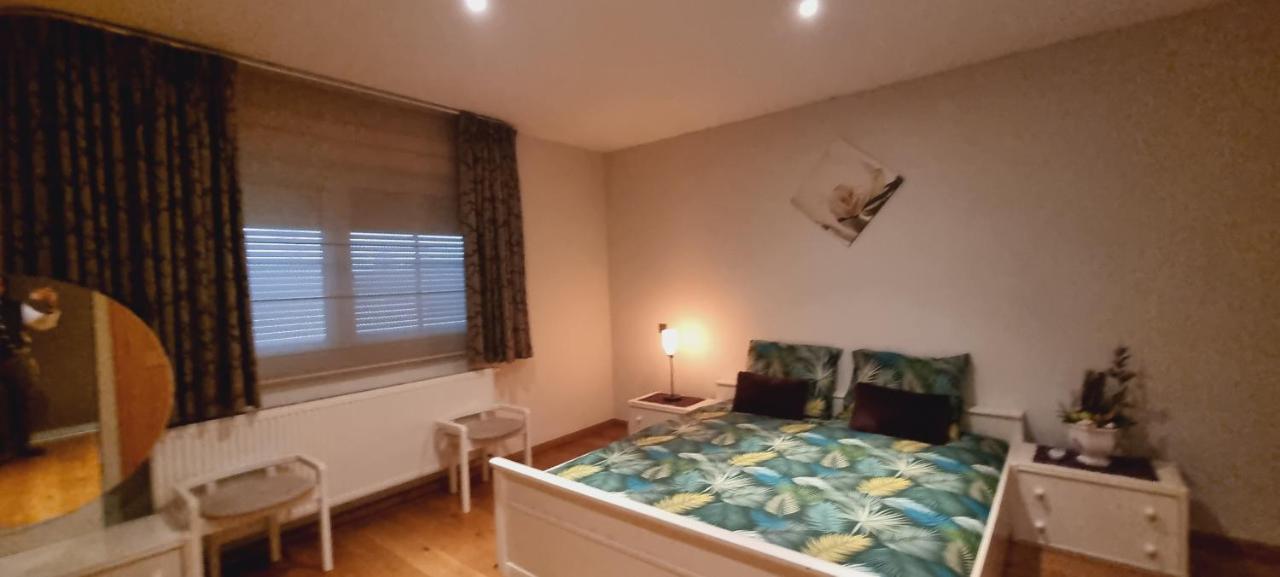 Susberg-1 & 2 Apartment Pelt ภายนอก รูปภาพ