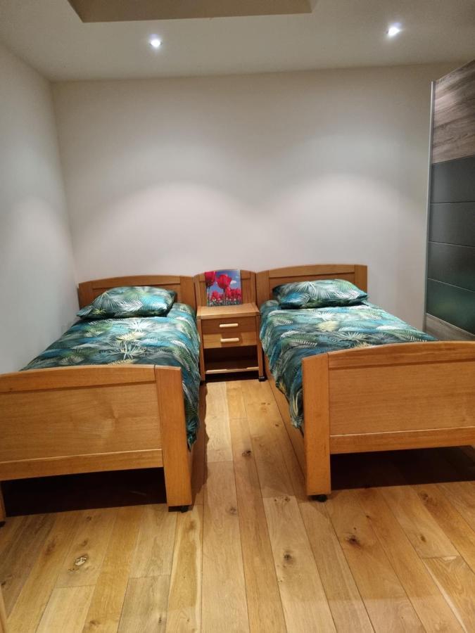 Susberg-1 & 2 Apartment Pelt ภายนอก รูปภาพ